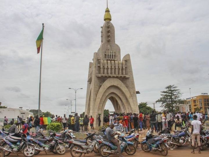 Al-Qaida-linked militants target fuel trucks in Mali