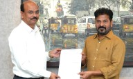 B. Shivadhar Reddy Appointed as New Telangana DGP, CM Revanth Hands Over Orders