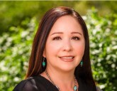 Adelita Grijalva se convierte en la primera mujer latina electa al Congreso por Arizona