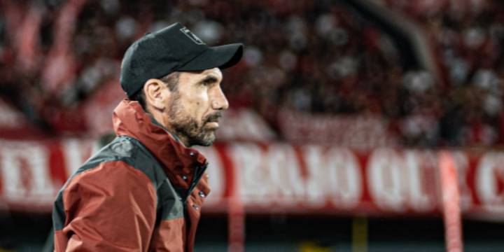 América de Cali sentenció el futuro de Gabriel Raimondi en la dirección técnica de los Escarlatas: “Les deseamos...”