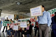 Un profesor titular de la UCV gana US$ 30 mensuales y un docente de la UCAB percibe US$ 500, según rectores