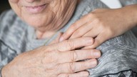 Los nuevos fármacos contra el alzhéimer tienen una eficacia similar a los del cáncer o la esclerosis múltiple
