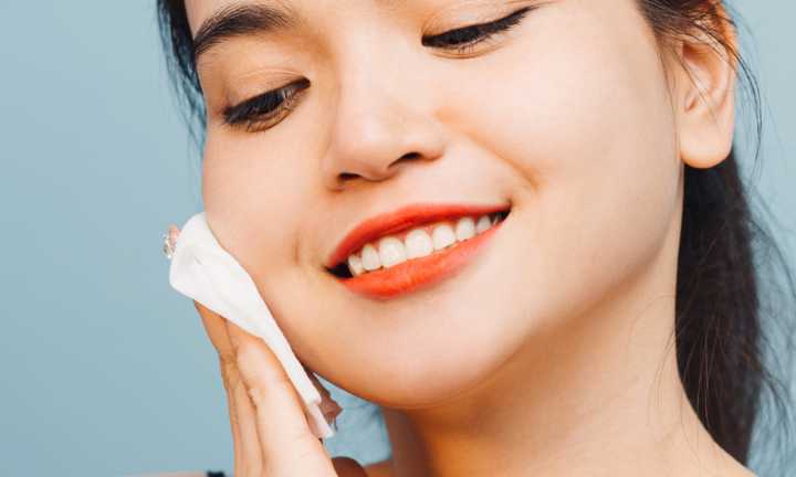 How To Do The 7 Skin Method: A Step-By-Step Guide To Plush Skin