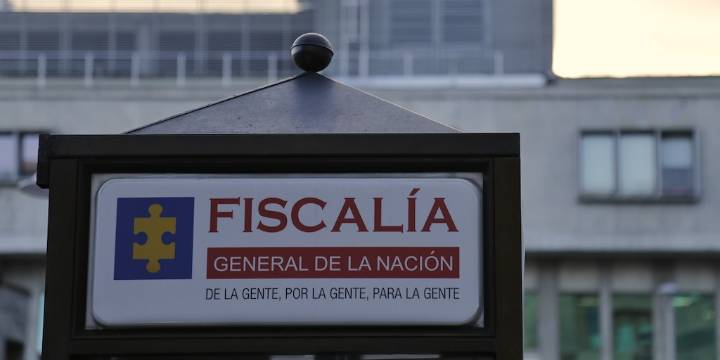Denuncian que en la Fiscalía se estarían vendiendo archivos confidenciales de investigaciones clave por $200 millones