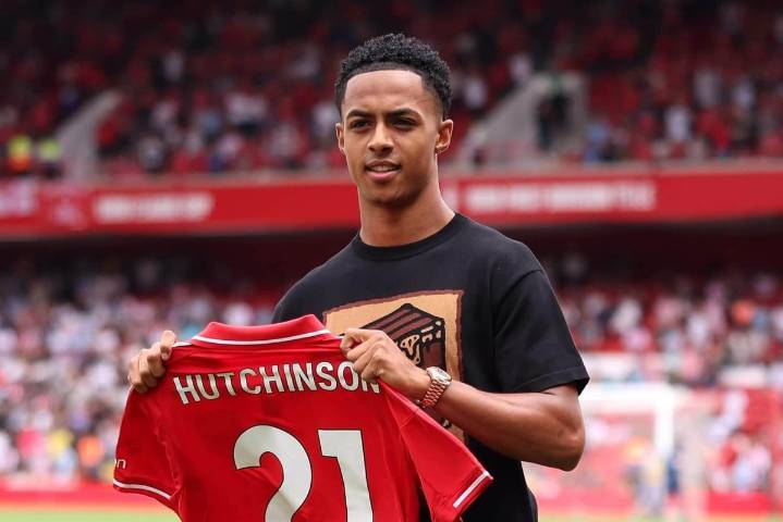 Nottingham Forest leave Omari Hutchinson, Oleksandr Zinchenko out of Europa League squad
