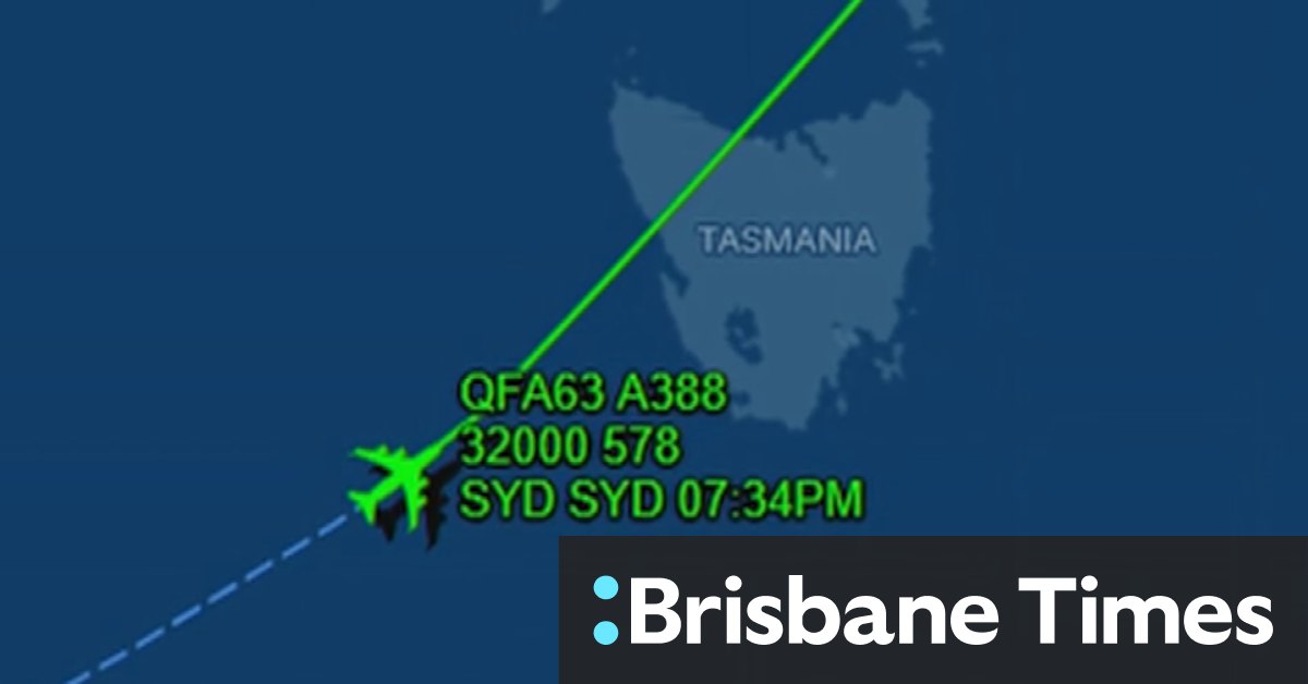 Qantas passenger jet forced to turn around