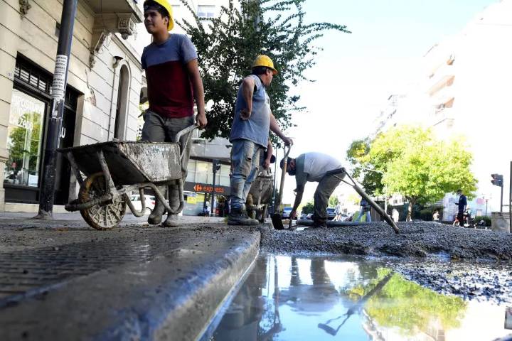 Signo de la recesión: la venta de insumos para la construcción cayó en agosto un 5,5% interanual