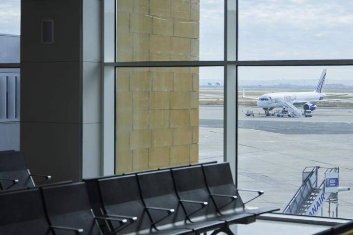 Nueva conexión aérea entre Sevilla y Canarias con 10 vuelos semanales desde diciembre