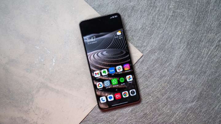 Leaked Xiaomi 17 'Pro' render might entice you with its huge external screen