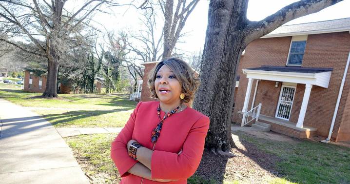Former Hickory Public Housing Authority CEO files lawsuit against city, housing board