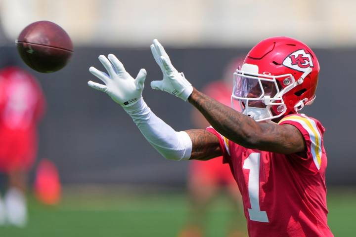 Chiefs WR Xavier Worthy ruled out vs. Giants  with shoulder injury