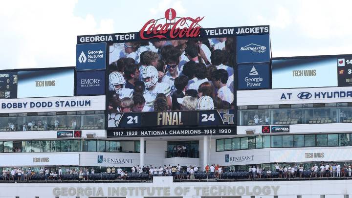 Georgia Tech upsets 12th-ranked Clemson with last