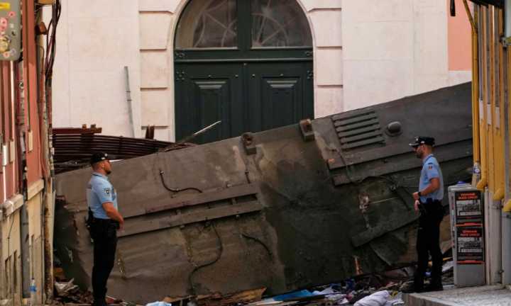 Tragedia en Lisboa: al menos 15 muertos por descarrilamiento de funicular turístico
