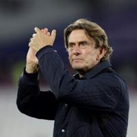 Spurs boss Frank will ignore league table until April