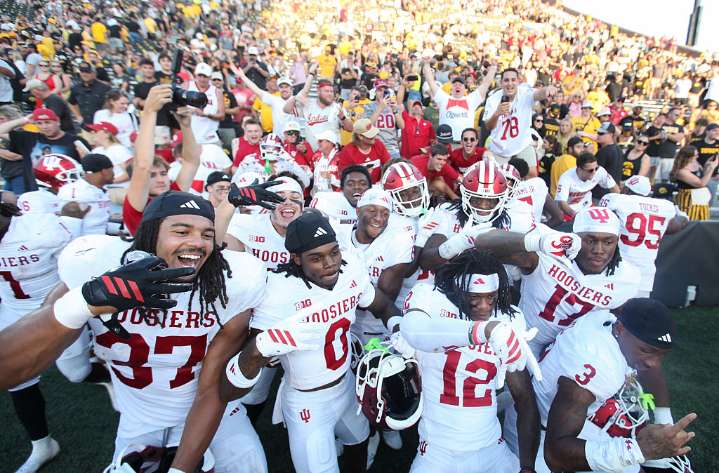 IU Football Moves Up to #9 in AP Poll, Notre Dame #21