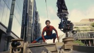 Tom Holland sufre contusión por accidente en el set de “Spiderman: Brand New Day”