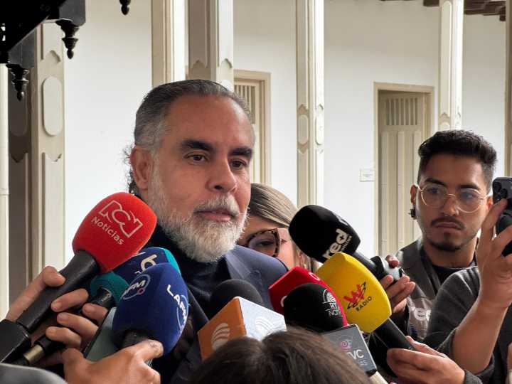 Benedetti plantea al gabinete del presidente Petro renunciar a la visa de Estados Unidos