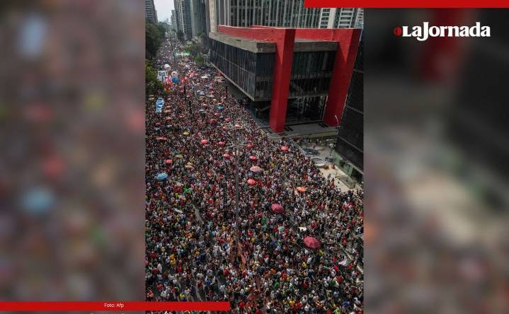 Repudian posible indulto para Bolsonaro