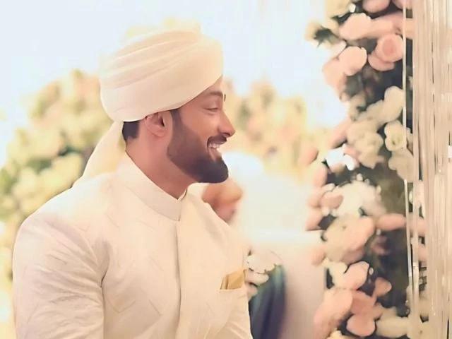 Umair Jaswal reveals wife’s face in anniversary post
