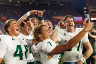 Deadspin | Top 25 roundup: USF stuns No. 13 Florida for 2nd straight top 25 win