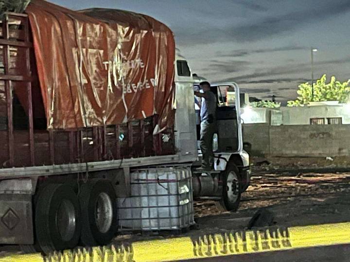 Asesinan a vendedor de elotes dentro de camión en la Talamás
