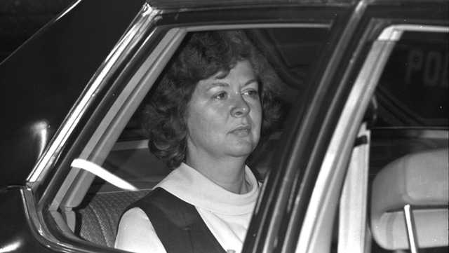 Sara Jane Moore, who tried to assassinate President Gerald Ford in 1975, dies at 95