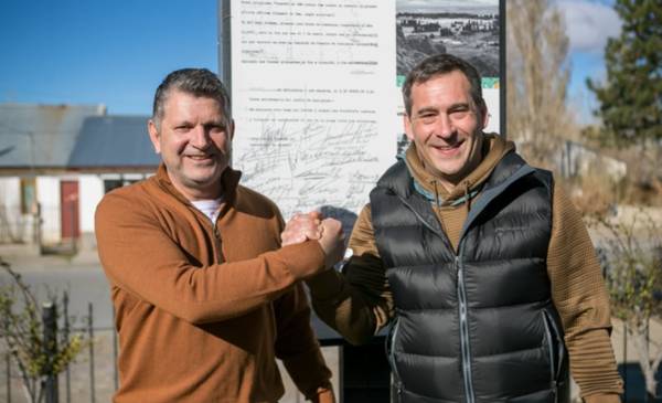Luque recibió el apoyo del intendente de Gualjaina