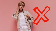 Decile chau al look monocromático: los 6 vestidos que son tendencia para mujeres mayores de 50