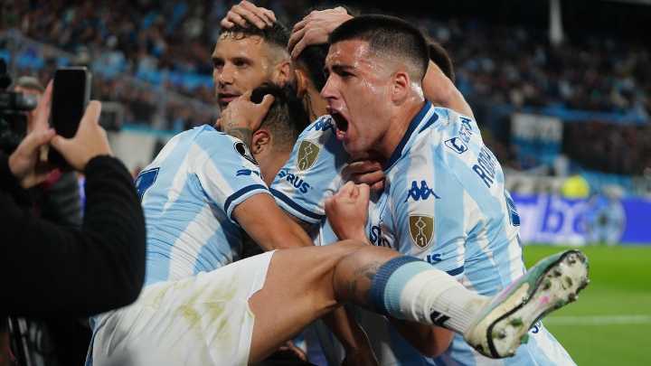 Racing volvió a ganarle a Vélez y clasificó a las semifinales de la Copa Libertadores
