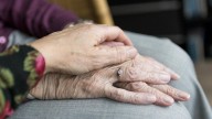 Uno de cada tres españoles tendrá más de 65 años en 2070: "Ni el aumento de la natalidad ni la inmigración revertirán el fenómeno"