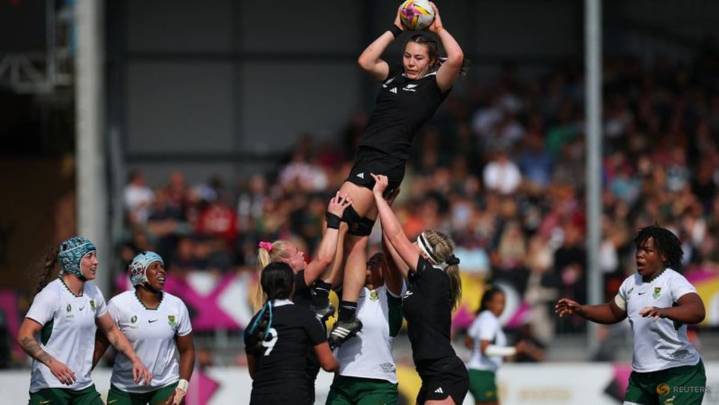 Second half blitz takes New Zealand to 46-17 World Cup win over S Africa