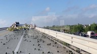Volcadura de Camión Provoca Rapiña de Aguacates en Reynosa