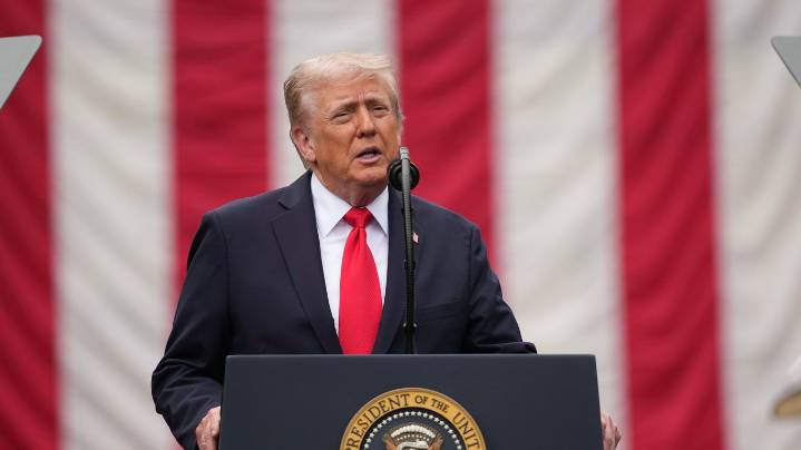 Trump ties new Russia sanctions to NATO tariffs on China