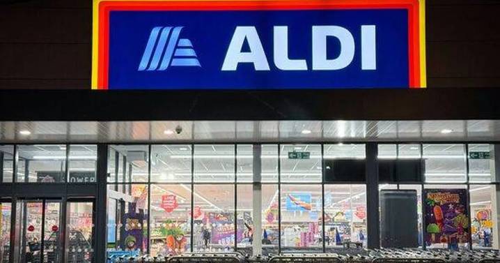 Aldi 'properly sorry' as supermarket issues apology