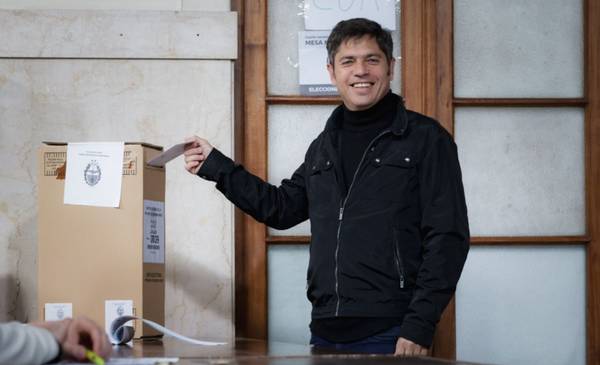 VIDEO.- Kicillof votó en La Plata: "Hablé con los intendentes y se está votando bien en toda la Provincia"