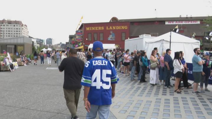 Seahawks fans celebrate 50th season at renovated Waterfront Park