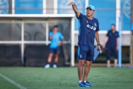 Gustavo Quinteros arregló de palabra y acordó como nuevo entrenador de Independiente