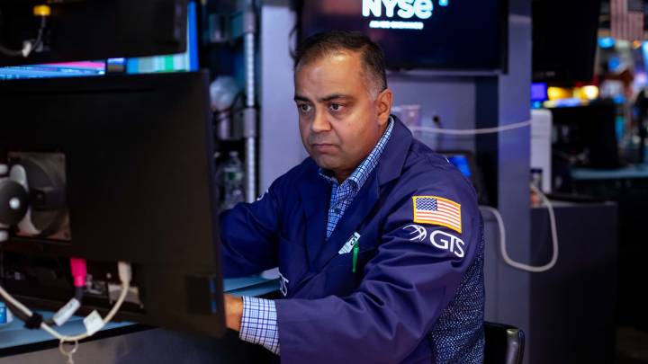 Stock market today: Live updates