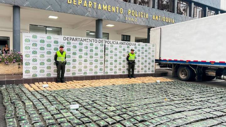 Hallaron más de una tonelada de marihuana, avaluada en $1.000 millones, en camión que cubría ruta Cali