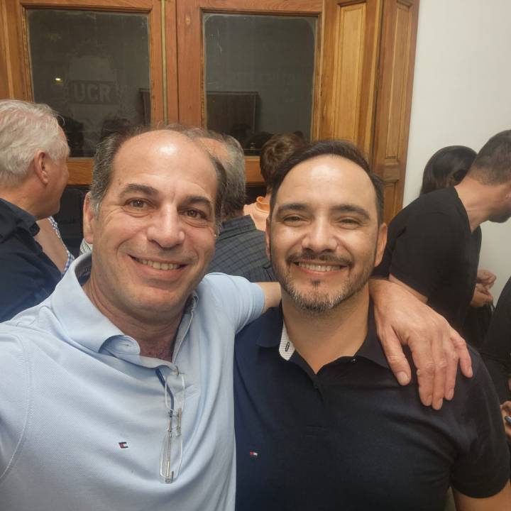 Desde el búnker de Valdés, López festejó el triunfo de «Vamos Corrientes»