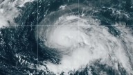 Huracán Gabrielle: Intensificación a categoría 3, ...