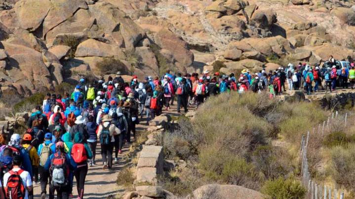 Superación y fe: más de 20 mil personas participaron de la Peregrinación Brocheriana en las Altas Cumbres