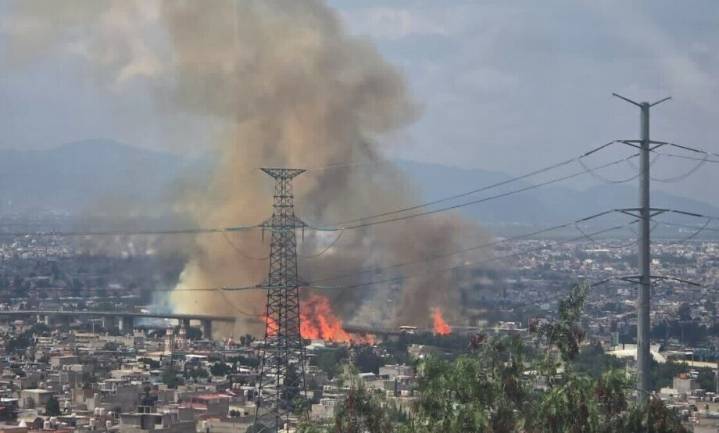 Explosión de una pipa de gas en Iztapalapa; hay 18 personas heridas.