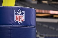 Deadspin | Report: Lightning, Nielsen may create a shock to TNF ratings