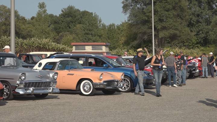 Fricano's Pizza bids farewell to summer with final 'Tuesday Cruise Night' of 2025 season