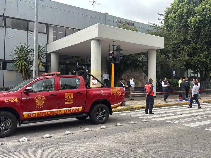 Alumnos hablan sobre supuesto artefacto explosivo en Facultad de Economía, UNAM