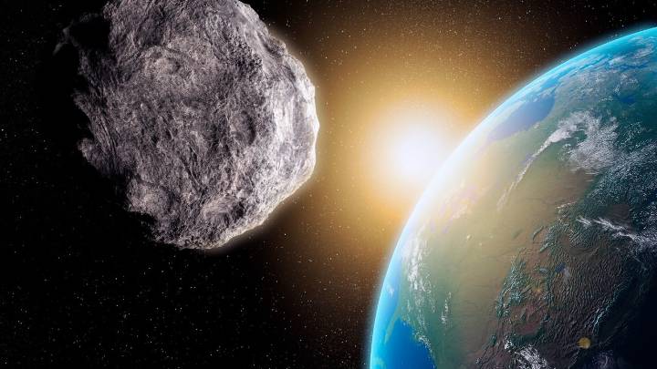 Watch live online as an asteroid the size of a commercial jet passes within Earth