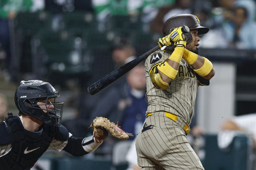 O'Hearn conecta doble de 3 carreras y Padres se acercan a playoffs al vencer 7