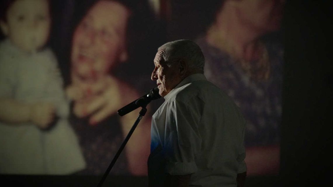 “Los Bienes Visibles”: dos hermanos cuidan de su anciano padre que “se aleja a mil kilómetros por hora”