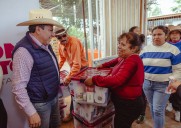 Llevan apoyos alimentarios a Fresnillo
